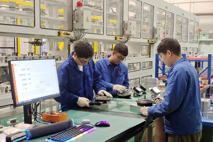 全面落實(shí)創(chuàng)新驅(qū)動(dòng)發(fā)展戰(zhàn)略 九專(zhuān)部柔性自動(dòng)化線擴(kuò)產(chǎn)升級(jí)