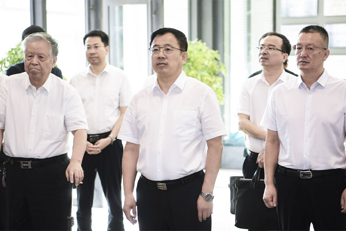 大事記 | 自治區(qū)黨委常委、銀川市委書記趙旭輝調(diào)研巨能機(jī)器人裝備智能化研發(fā)生產(chǎn)情況